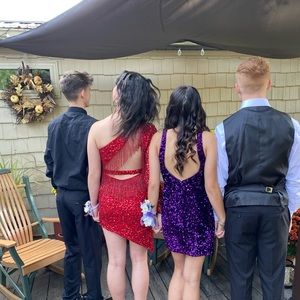 Only worn for an hour perfect dress for homecoming or prom